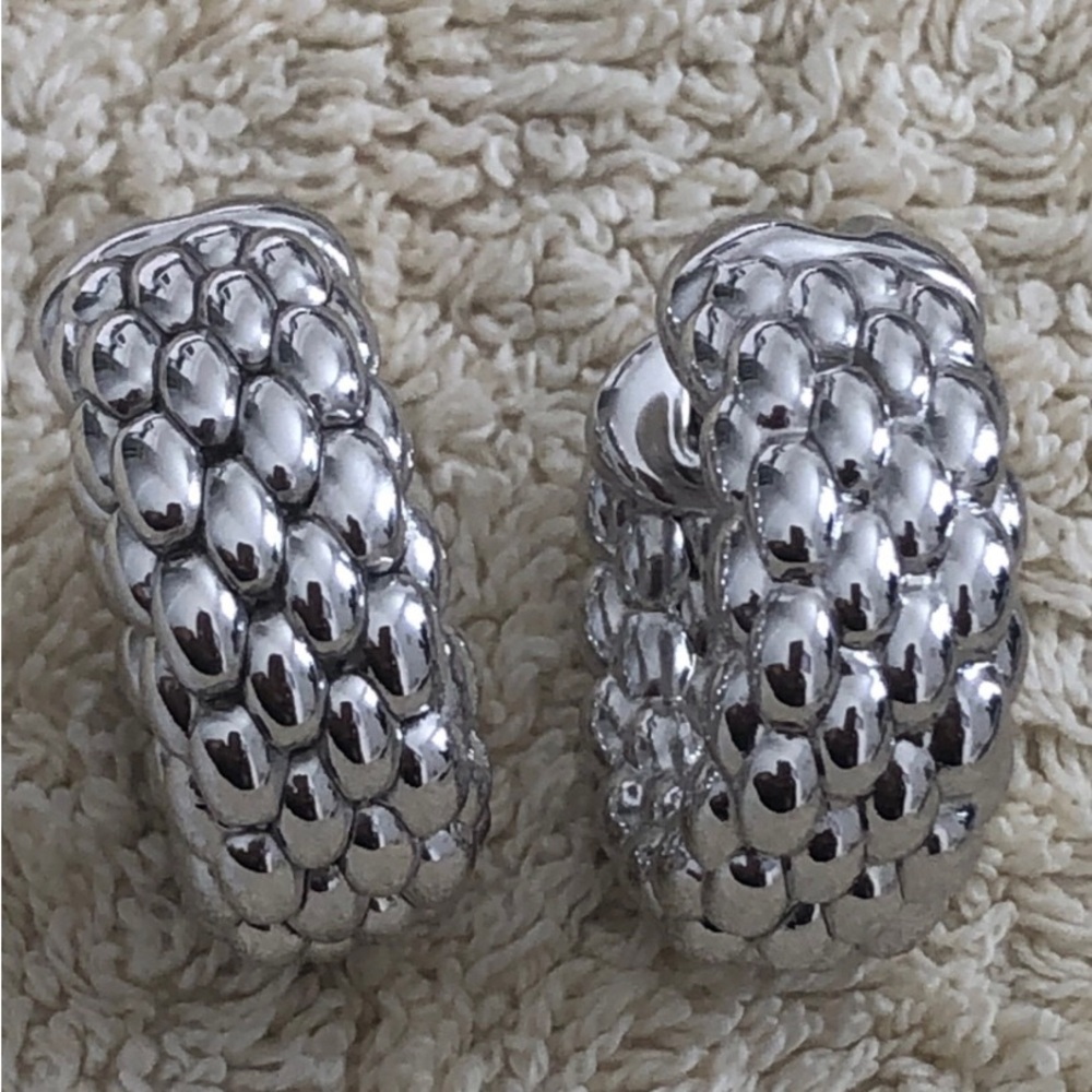 Chic Textured Fope white gold earrings - Picture 3 of 7
